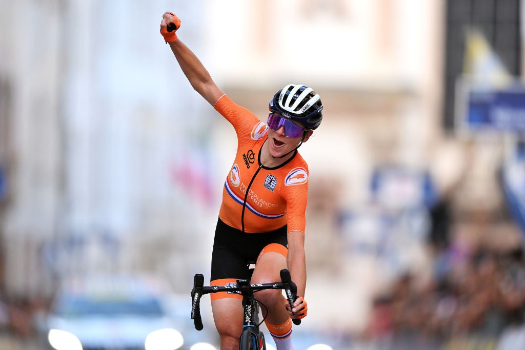 Annemiek van Vleuten celebrates the win of Ellen van Dijk at the European champs