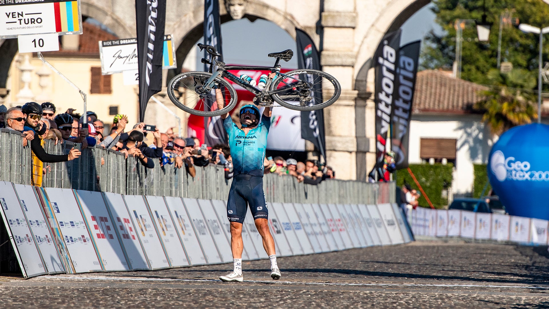 Lutsenko wins Serenissima Gravel