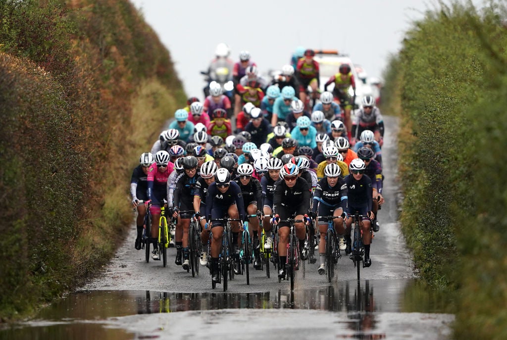 The Women's Tour peloton during stage 2