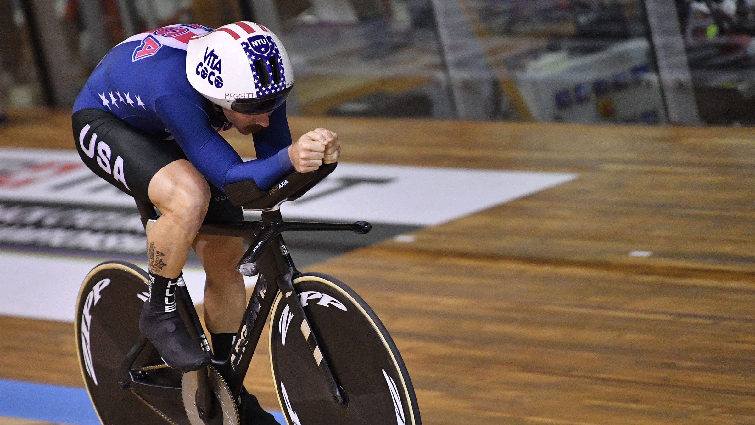 Ashton Lambie of the US competes in the men's Individual Pursuit final during the UCI Track Cycling World Championships at The Jean-Stablinski Velodrome in Roubaix, northern France, on October 22, 2021. (Photo by Denis Charlet / AFP) (Photo by DENIS CHARLET/AFP via Getty Images)