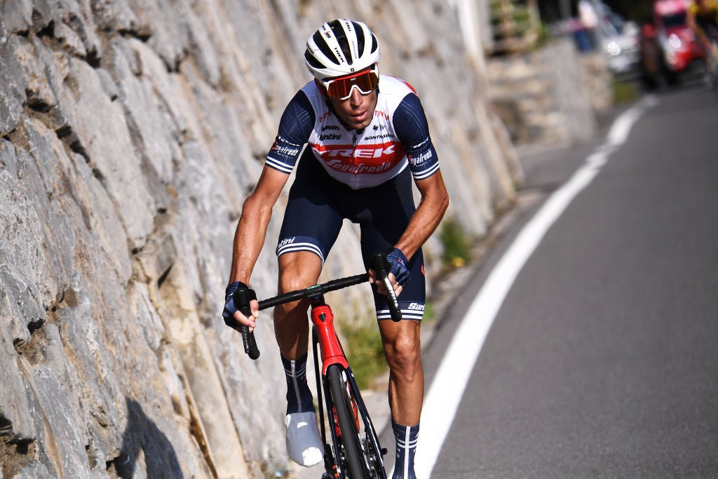 Vincenzo Nibali on the attack at Il Lombardia