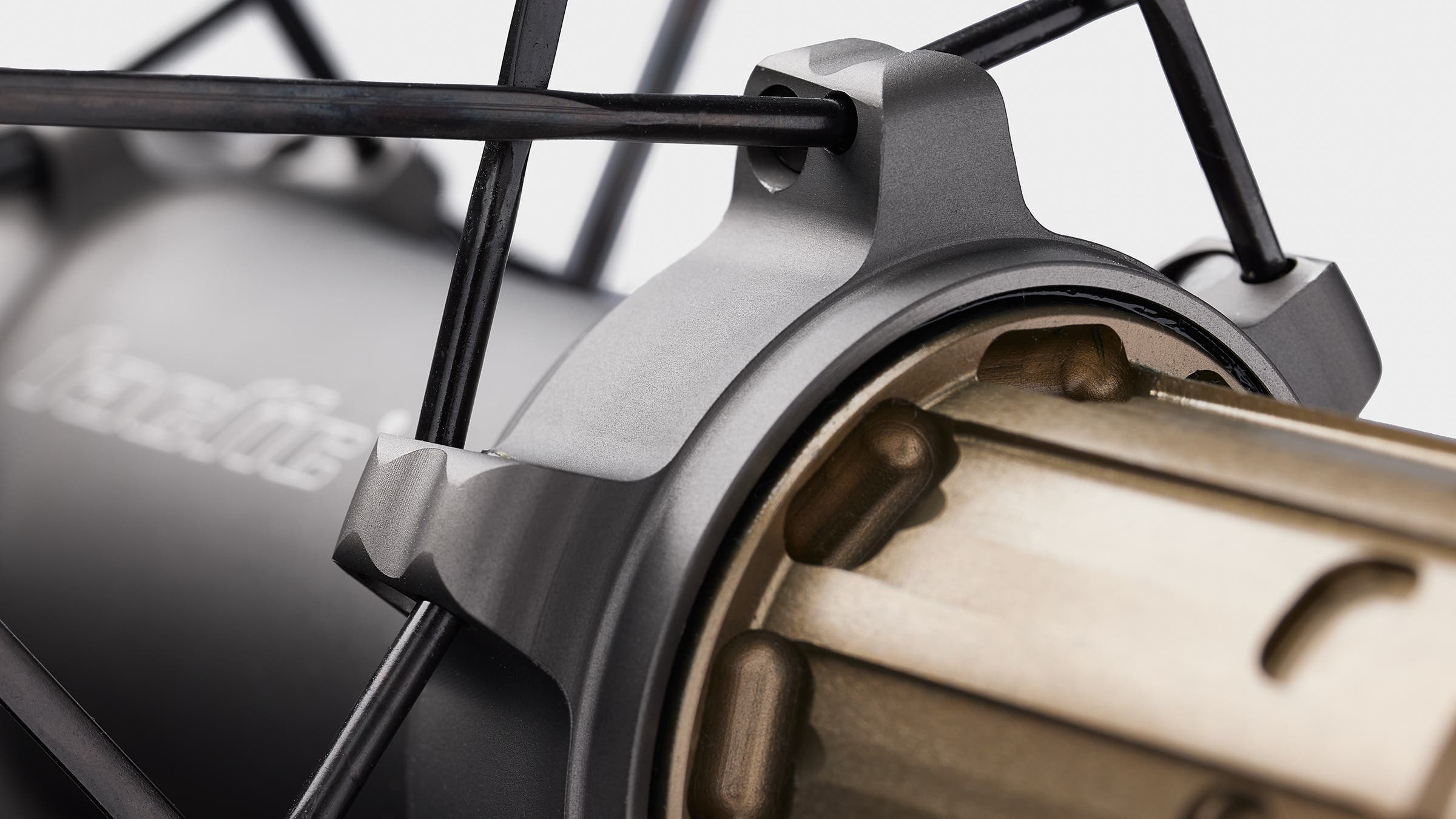 Another look at a Tactic hub laced into a Dual 5550.