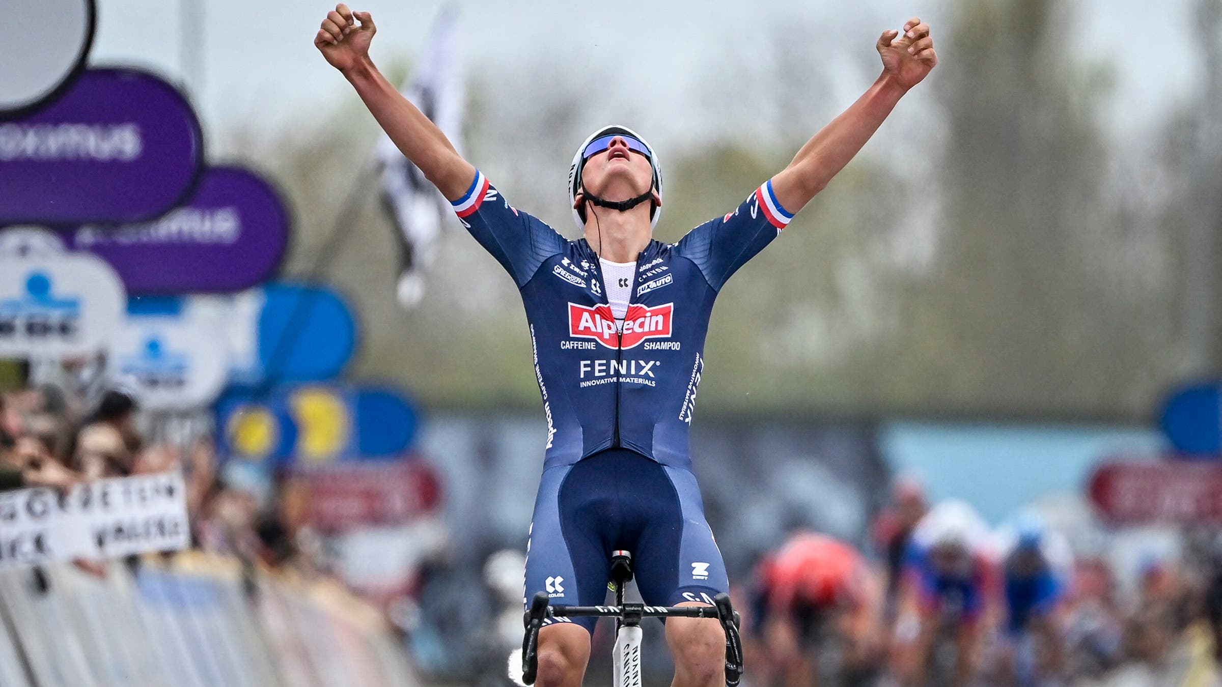 Mathieu van der Poel (Alpecin-Fenix) won the 2022 Dwars Door Vlaanderen
