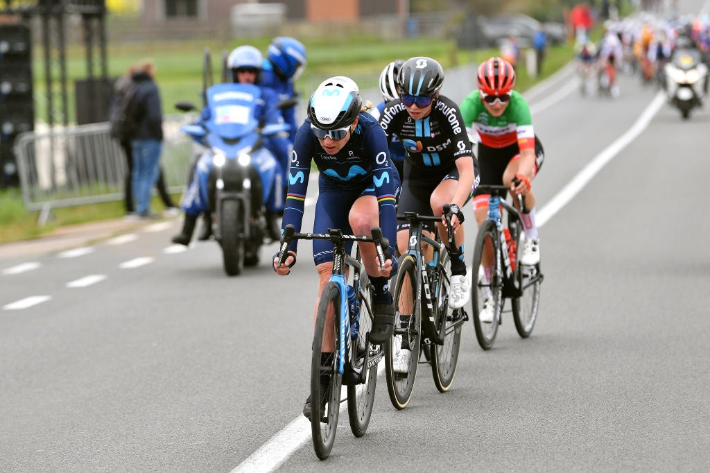 Annemiek van Vleuten attacks at Dwars door Vlaanderen
