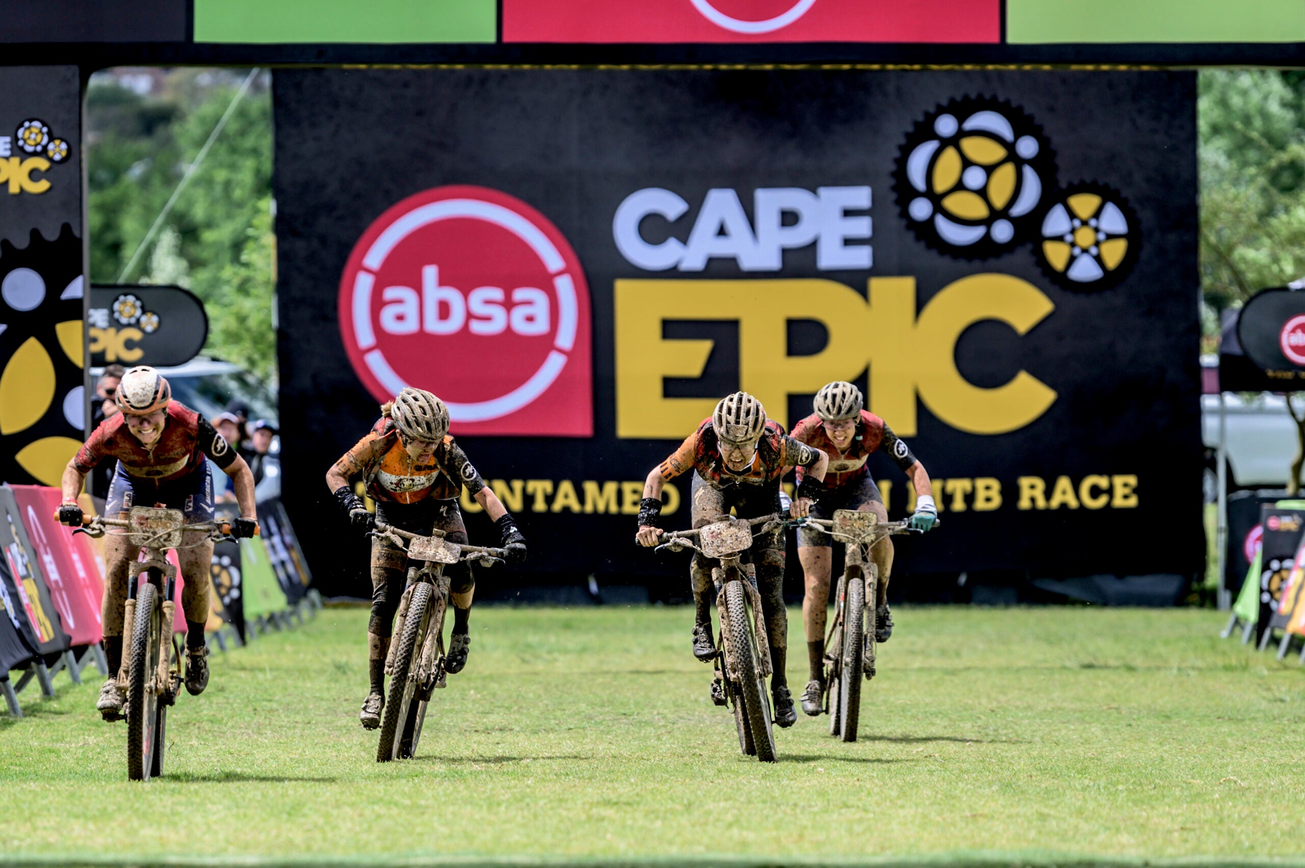 Laura Stigger is seen with riding partner Sina Frei in a sprint finish during the Absa Cape Epic in Cape Town, South Africa on October 23, 2021. // Craig Kolesky / Red Bull Content Pool // SI202110280341 // Usage for editorial use only //