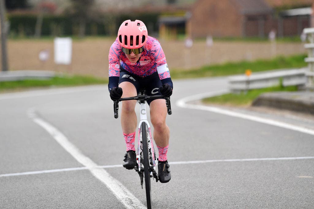 Lizzy Banks on the attack at Dwars door Vlaanderen