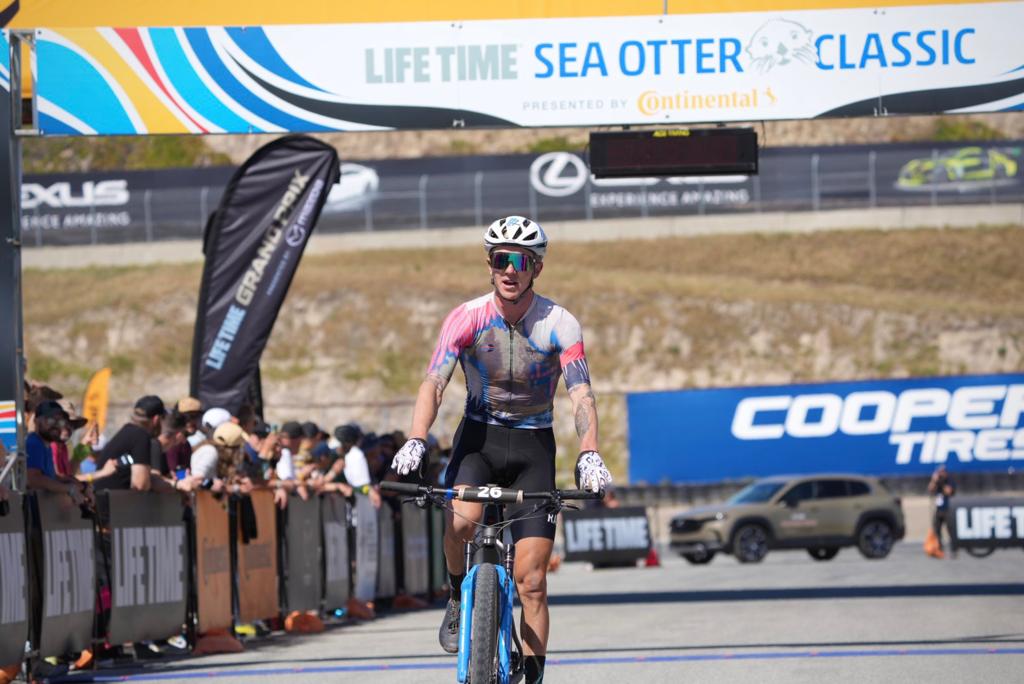 Keegan Swenson wins men's Sea Otter Classic Fuego 80k