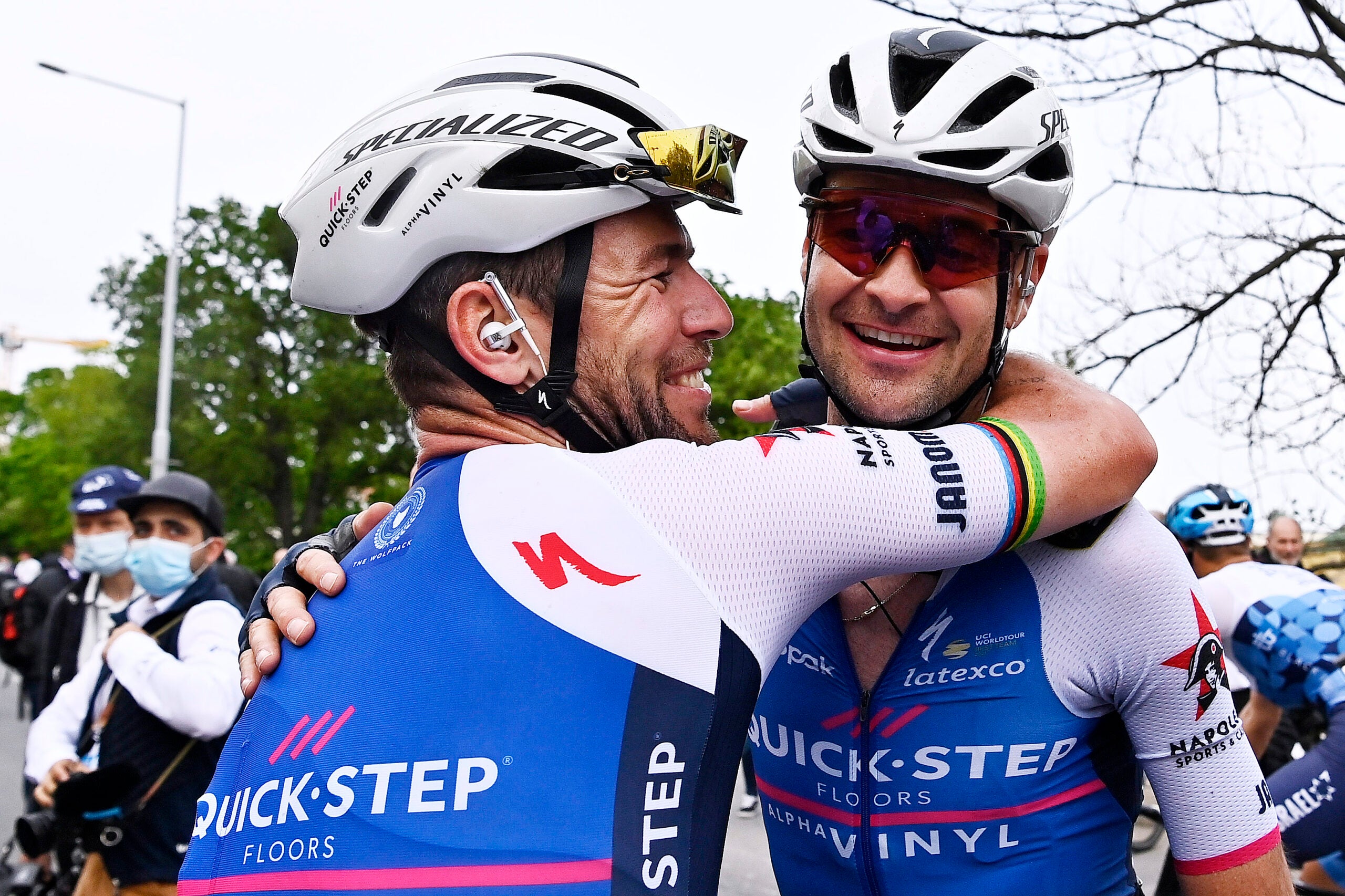Mark Cavendish celebrates winning Stage 3 of the Giro d'Italia.