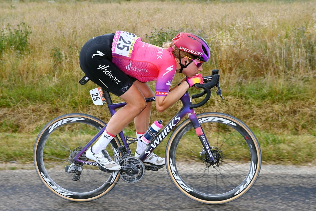 BAR-SUR-AUBE, FRANCE - JULY 27: Marlen Reusser of Switzerland and Team SD Worx competes in the breakaway during the 1st Tour de France Femmes 2022, Stage 4 a 126,8km stage from Troyes to Bar-Sur-Aube / #TDFF / #UCIWWT / on July 27, 2022 in Bar-sur-Aube, France. (Photo by Tim de Waele/Getty Images)