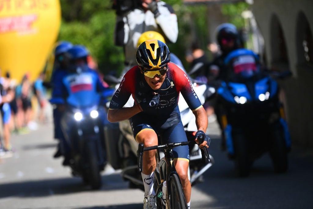 TURIN, ITALY - MAY 21: Richard Carapaz of Ecuador and Team INEOS Grenadiers attacks during the 105th Giro d'Italia 2022, Stage 14 a 147km stage from Santena to Torino / #Giro / #WorldTour / on May 21, 2022 in Turin, Italy. (Photo by Tim de Waele/Getty Images)