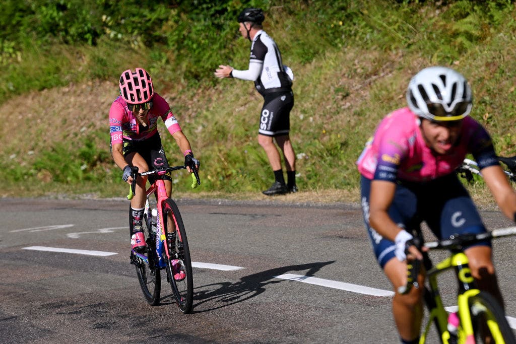 Veronica Ewers chasing to ninth overall at the Tour de France Femmes