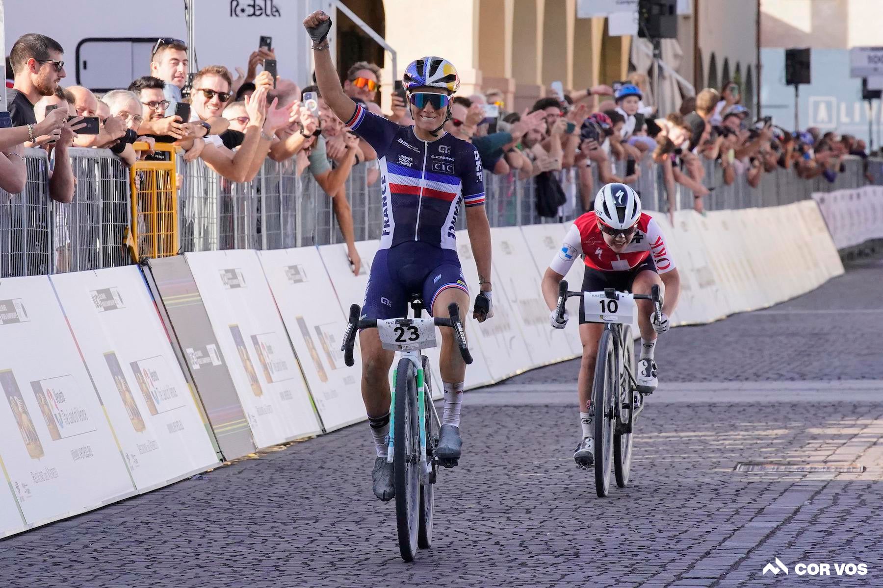 Pauline Ferrand-Prévot (France) wins the inaugural Gravel World Championships in Veneto, Italy.