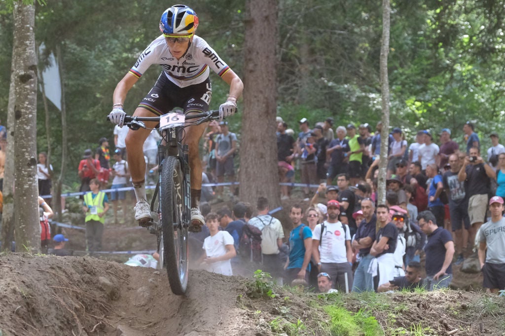 Pauline Ferrand Prevot debuts her MTB world champions jersey