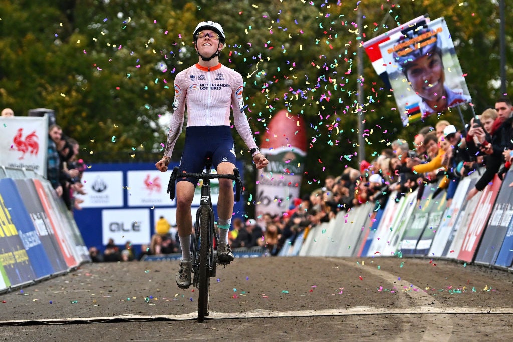 Fem van Empel wins the European CX title
