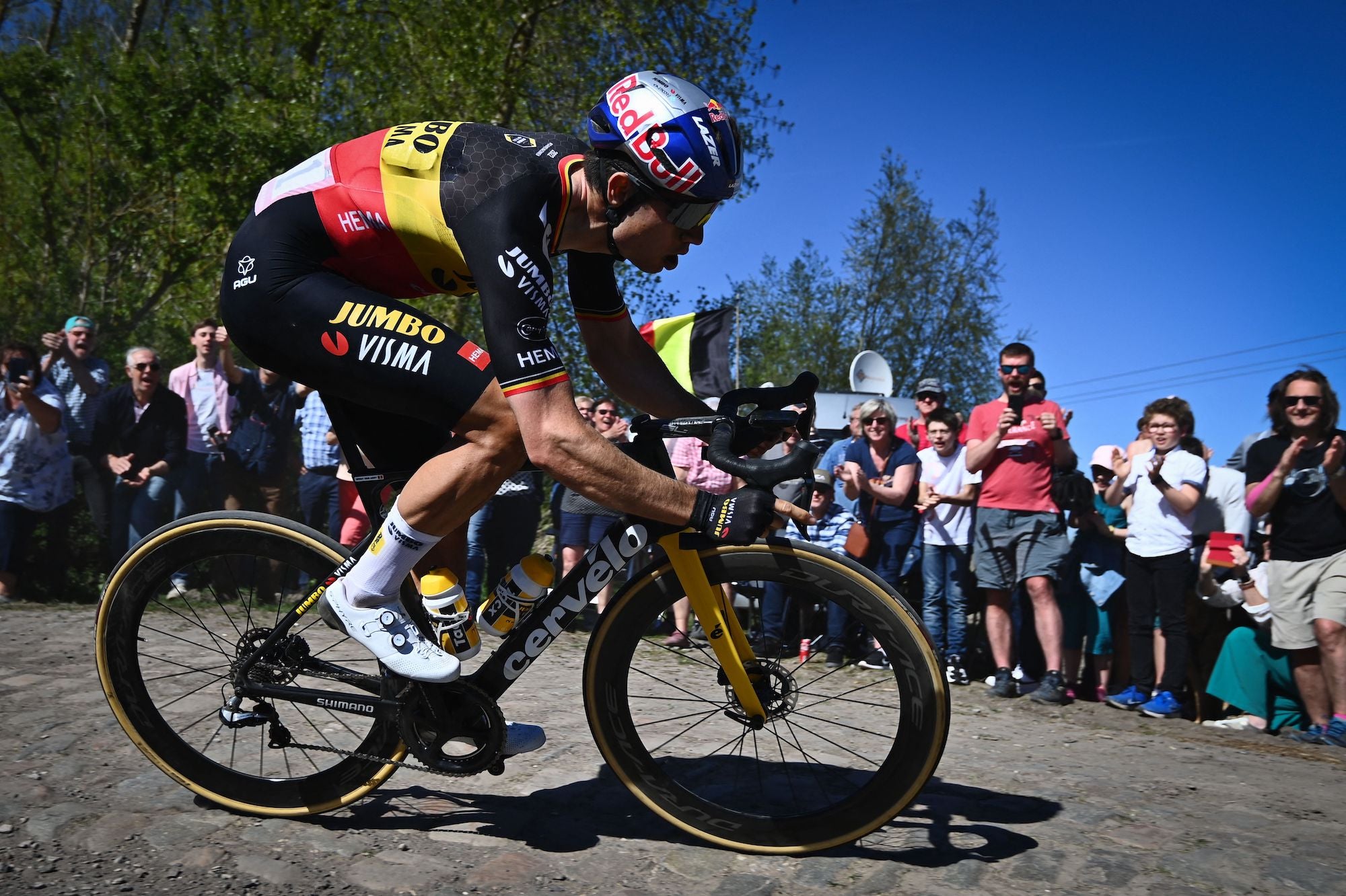 Wout van Aert will ride a new setup in 2023.