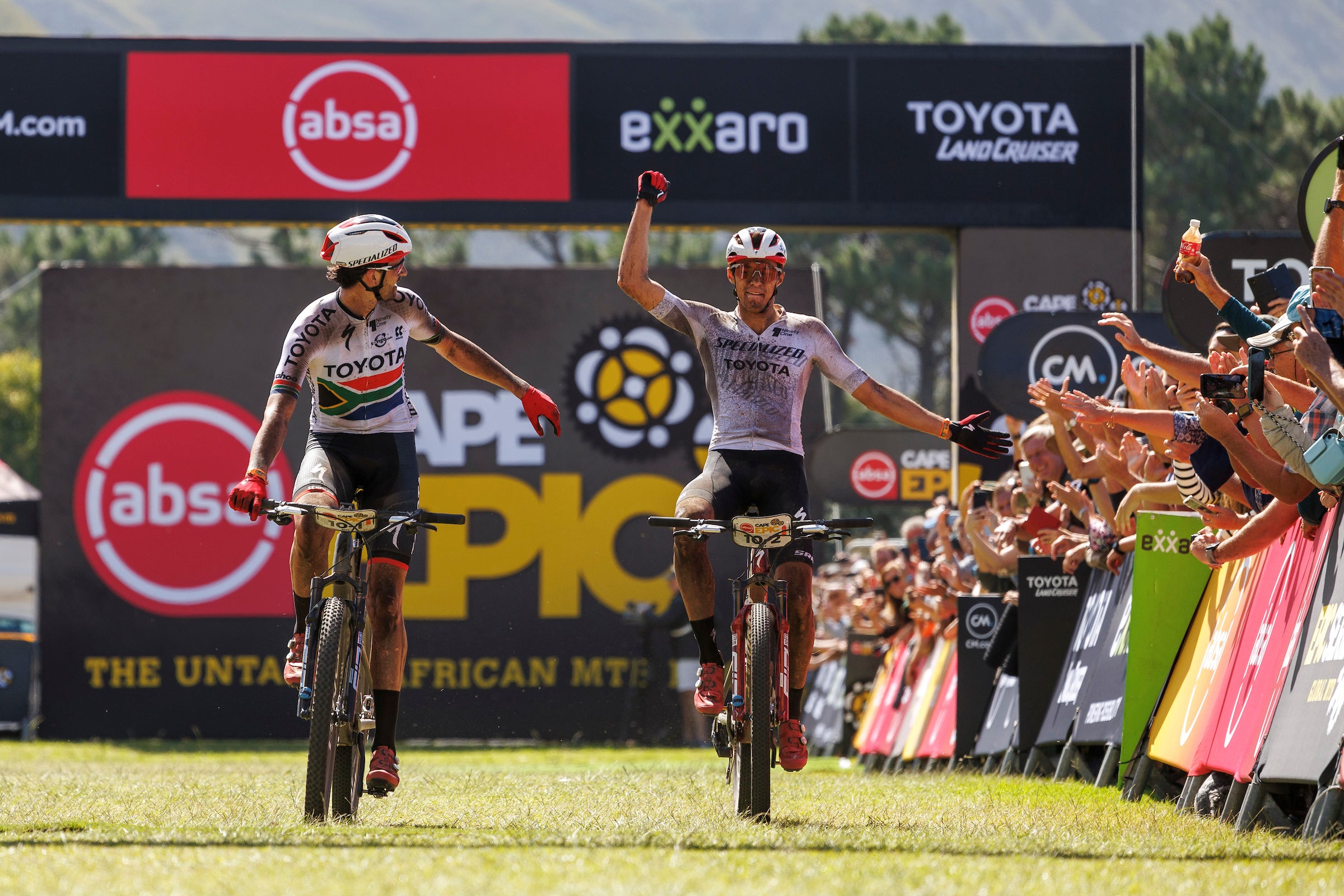Matt Beers and Christopher Blevins win stage 2  of the 2023 Absa Cape Epic Mountain Bike stage race from Hermanus High School to Hermanus High School, Hermanus, South Africa on the 21th March 2023. Photo by Nick Muzik/Cape Epic
PLEASE ENSURE THE APPROPRIATE CREDIT IS GIVEN TO THE PHOTOGRAPHER AND ABSA CAPE EPIC