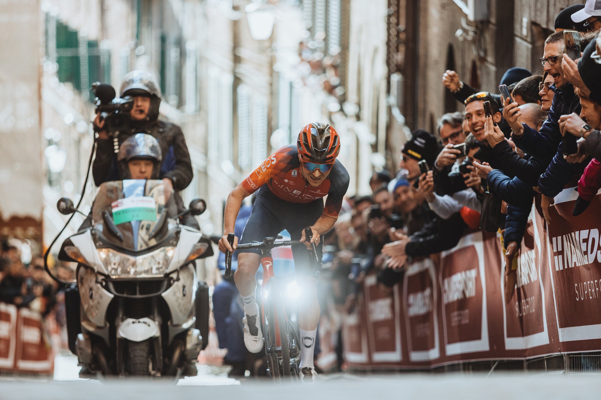 Pidcock's victory came down to the final wall. 