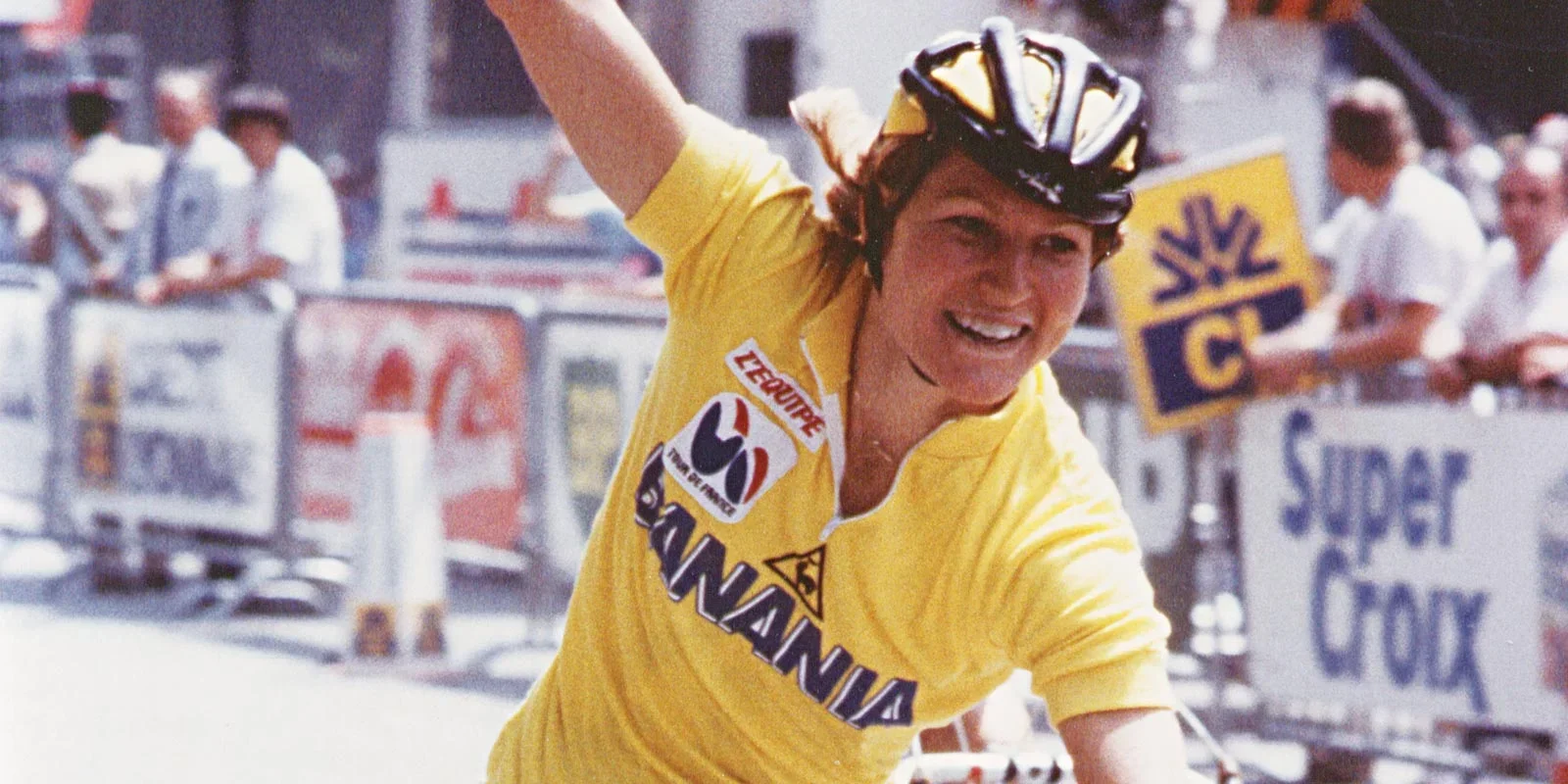 Marianne Martin in yellow jersey winning Tour de France Feminin