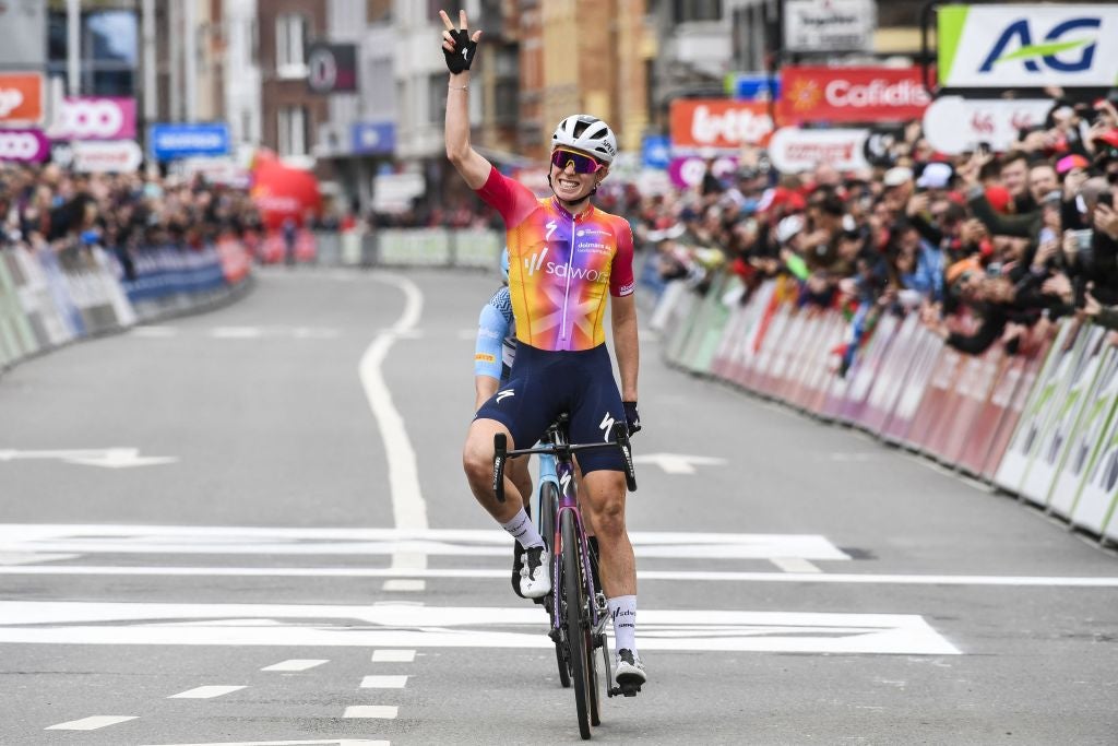 Demi Vollering wins Liege-Bastogne-Liege