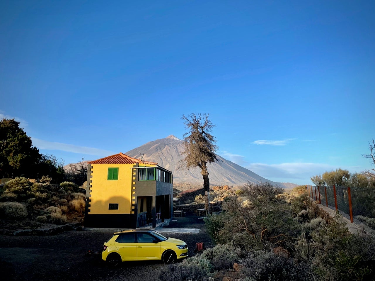 Pros have had to look for housing alternatives on the crowded Teide summit.