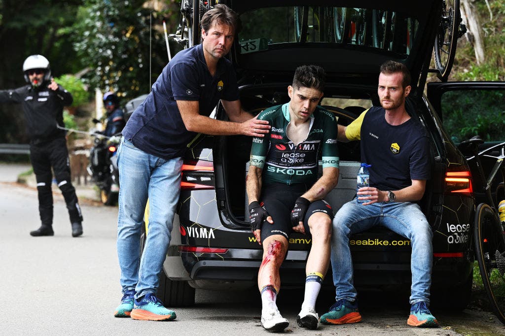 Wout van Aert crashes out of Vuelta a España in high-speed spill
