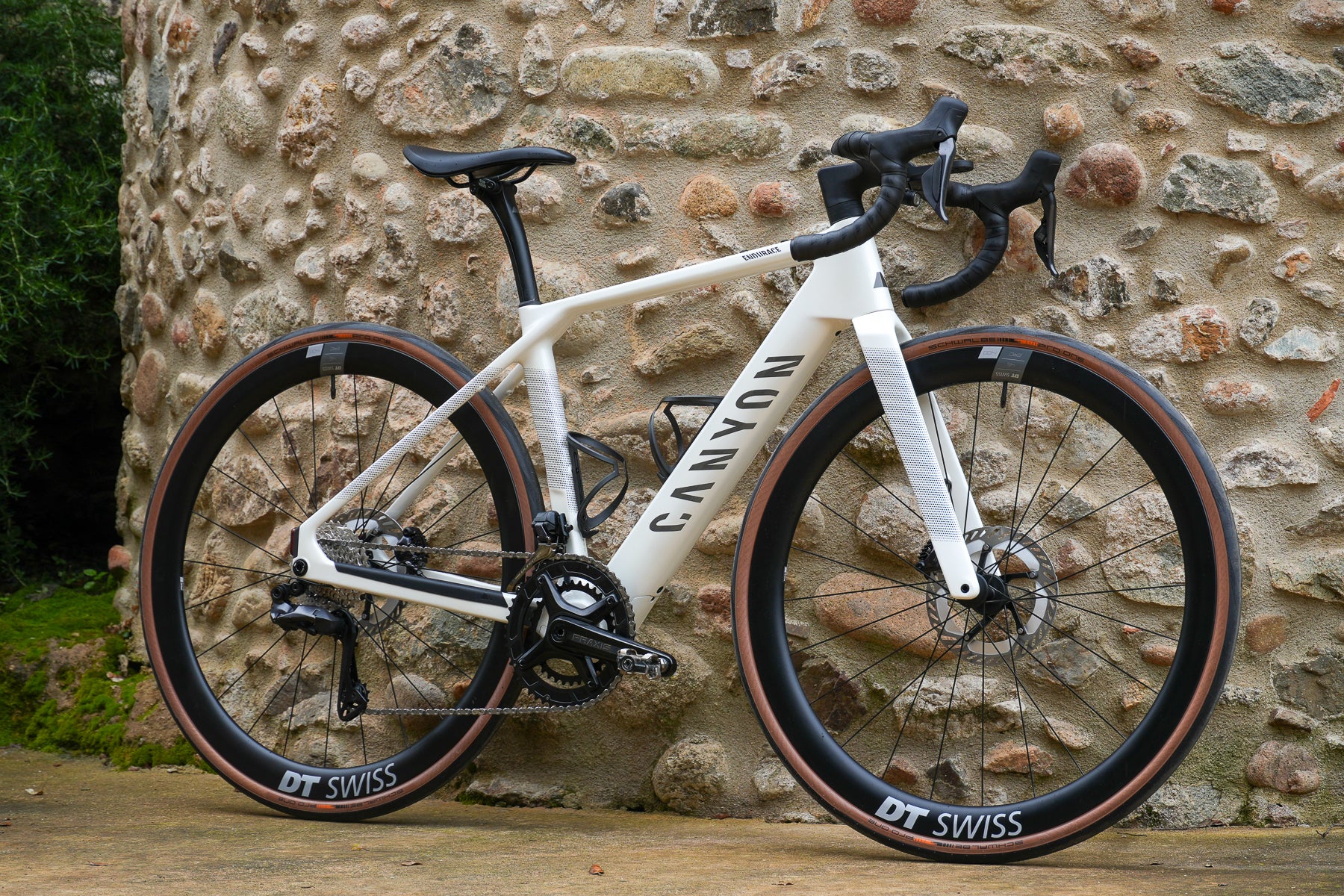 The Canyon Endurace adds a whole lot of integration and aero